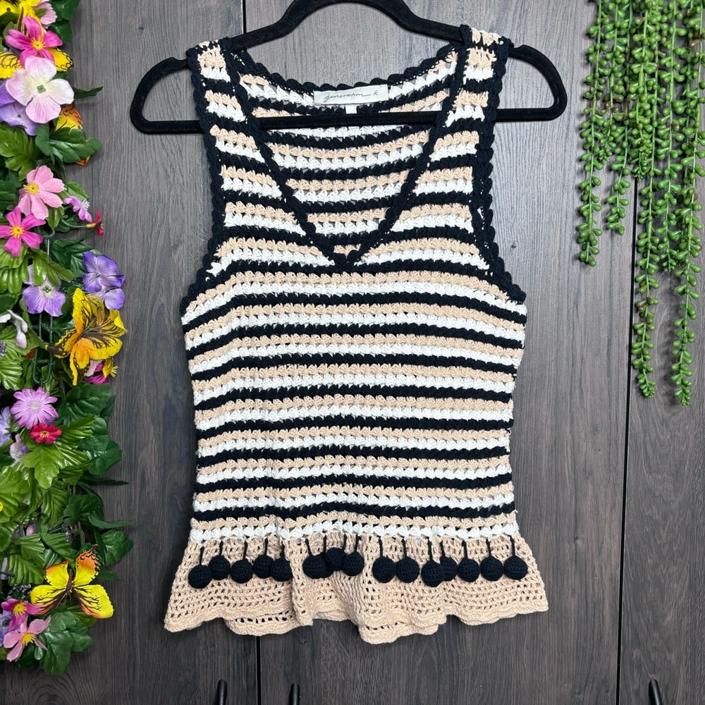b Generation K Sleeveless Crotchet Ruffle Embellished Sweater Tank Size S
